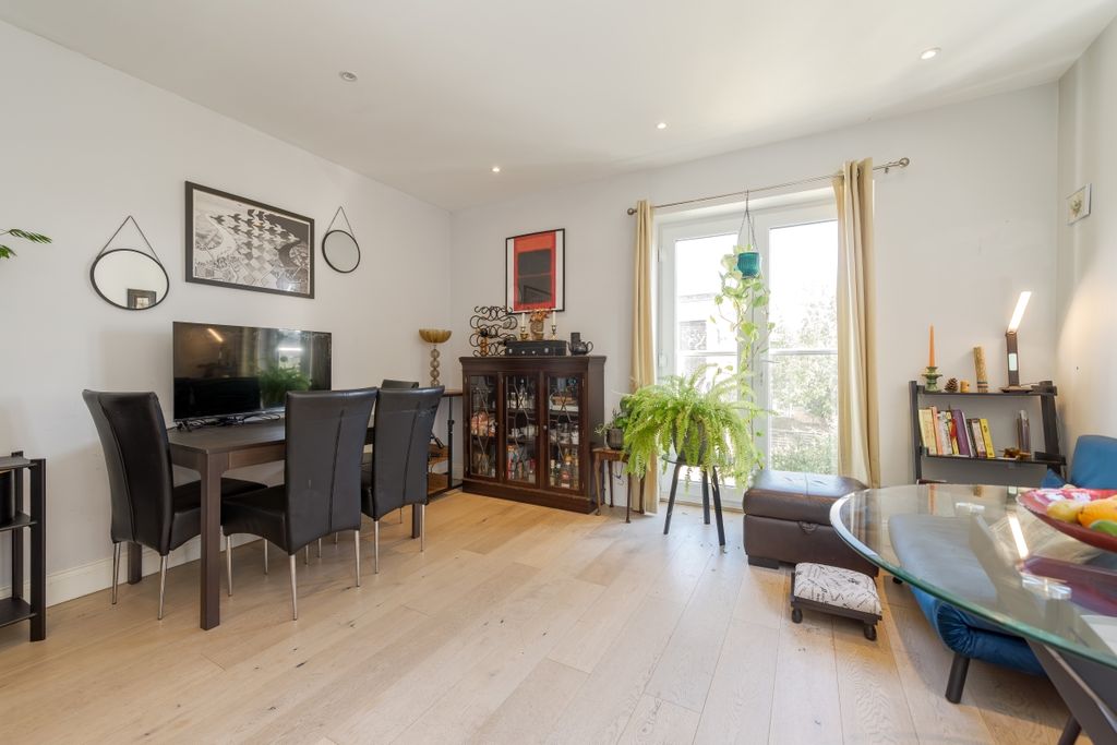Property photo 2 of 26 2
