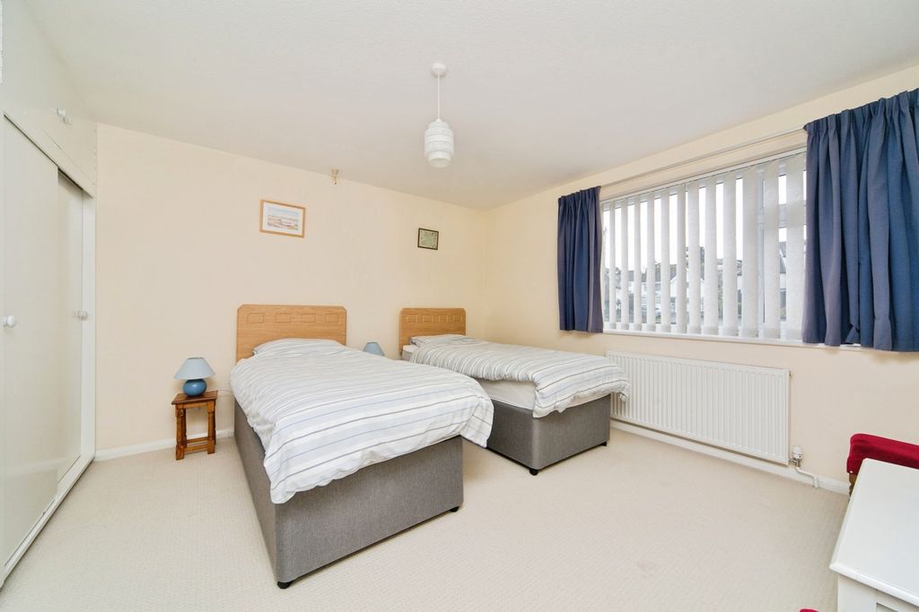 Additional image 8 of 3 bed flat for saleRiverside Court, Deganwy, Conwy LL31