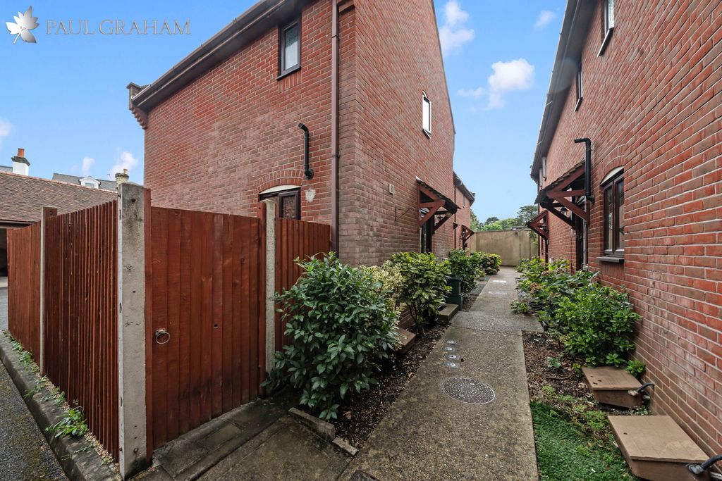 Property photo 1 of 17 Dsc01737