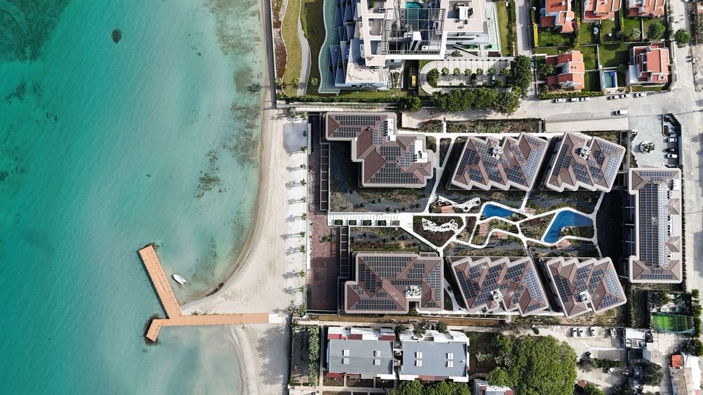 Property photo 3 of 35