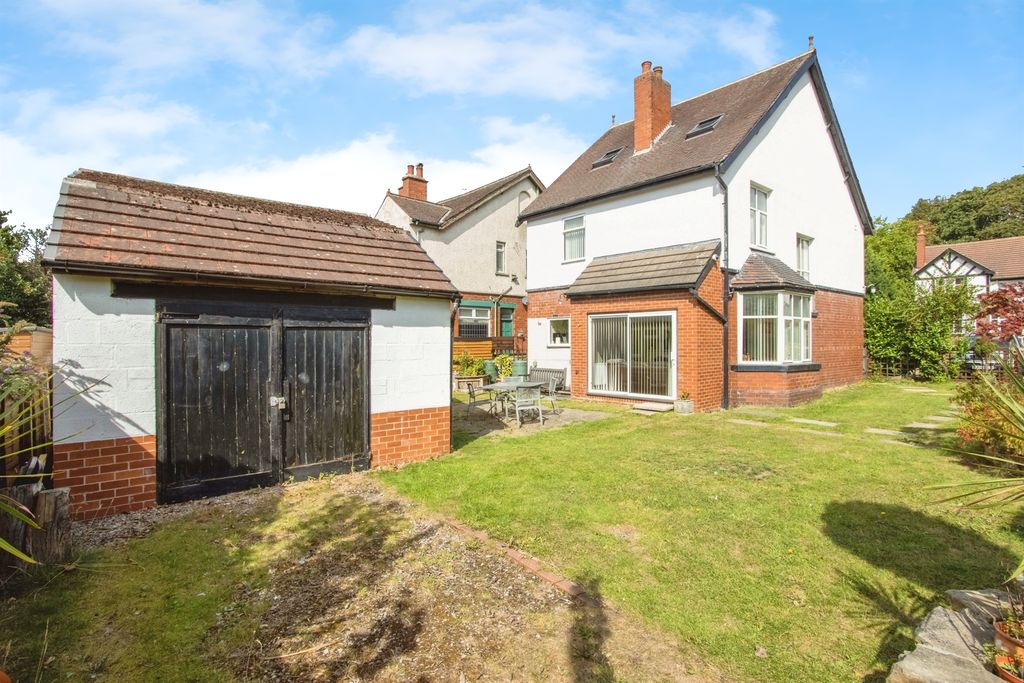 Property photo 1 of 11