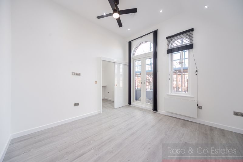 Property photo 1 of 7 Photo 3