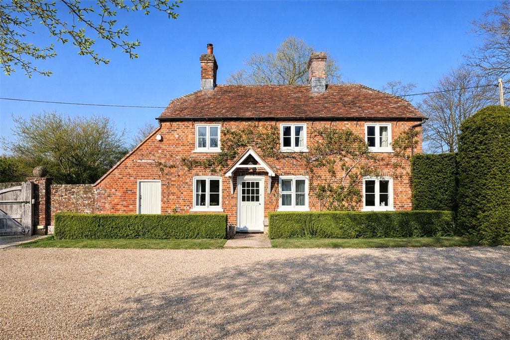 Property photo 1 of 10 Front