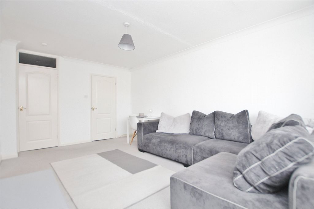 Property photo 3 of 7 Picture No. 12