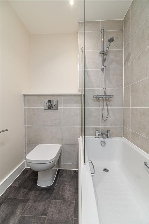 Property photo 2 of 12 Flat 96-20.Jpg