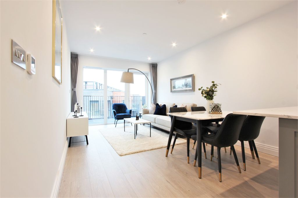 Property photo 2 of 29