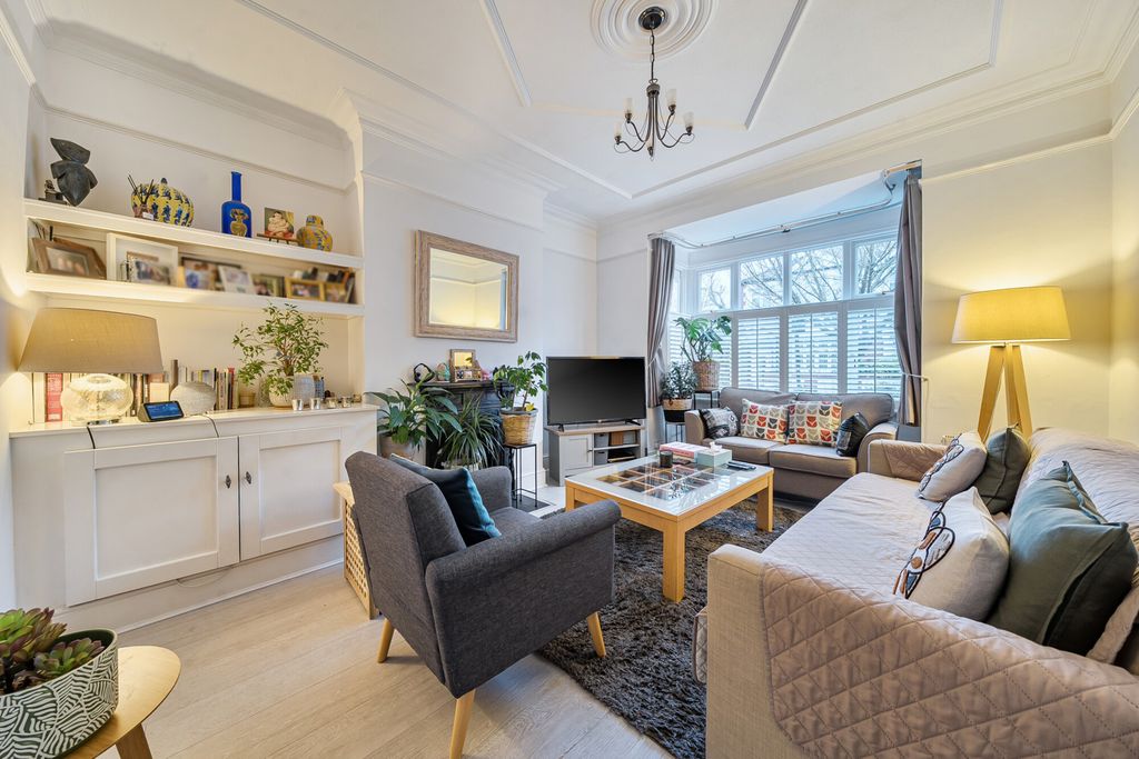 Property photo 3 of 20 1397334-10-6967c0...