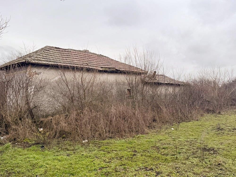 Property photo 2 of 8