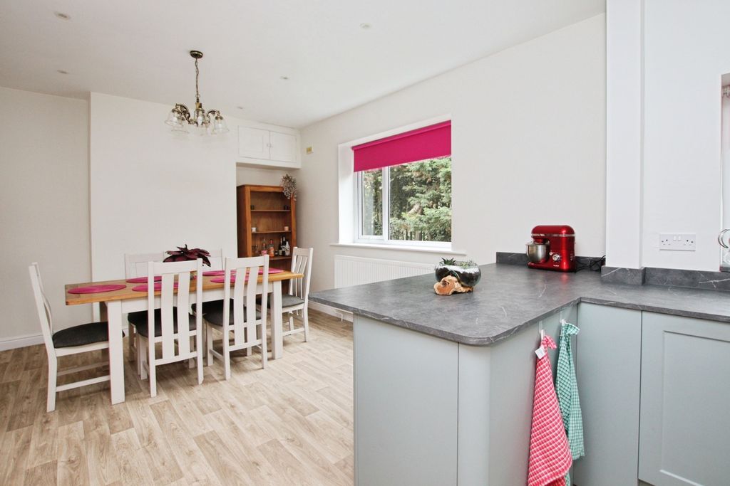 Property photo 2 of 26 4182061