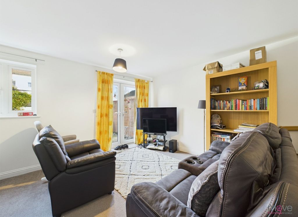 Property photo 3 of 13