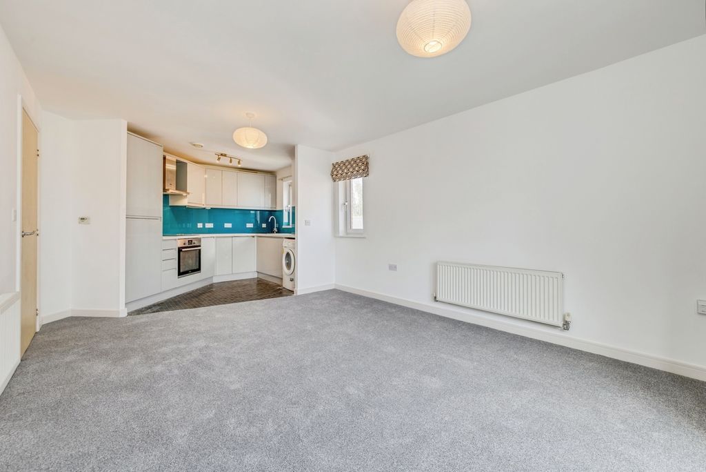 Property photo 3 of 11 Pbox-Img.Jpg
