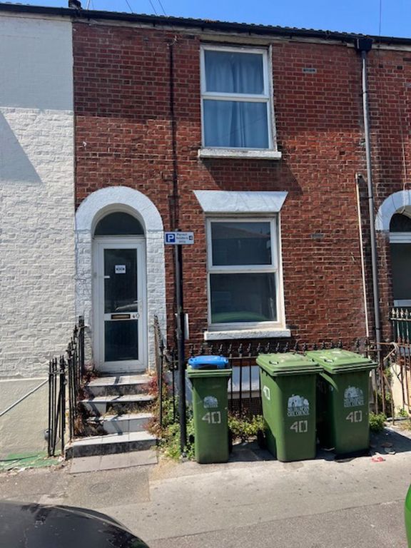 Property photo 1 of 6 Photo 6