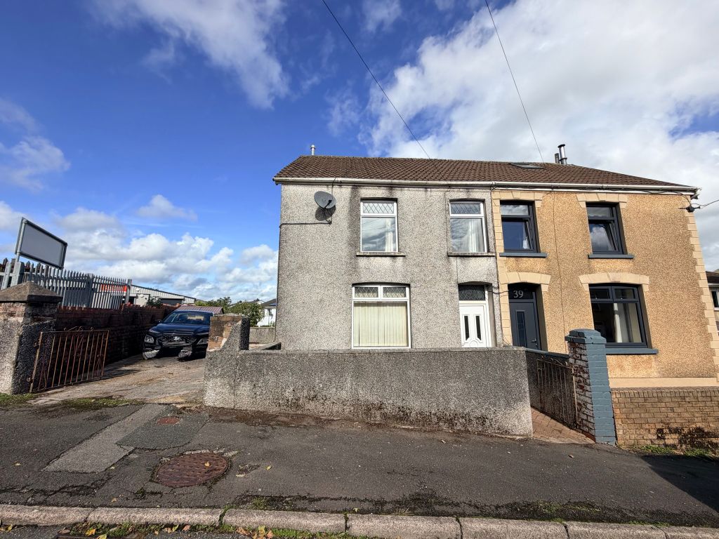 Property photo 2 of 26
