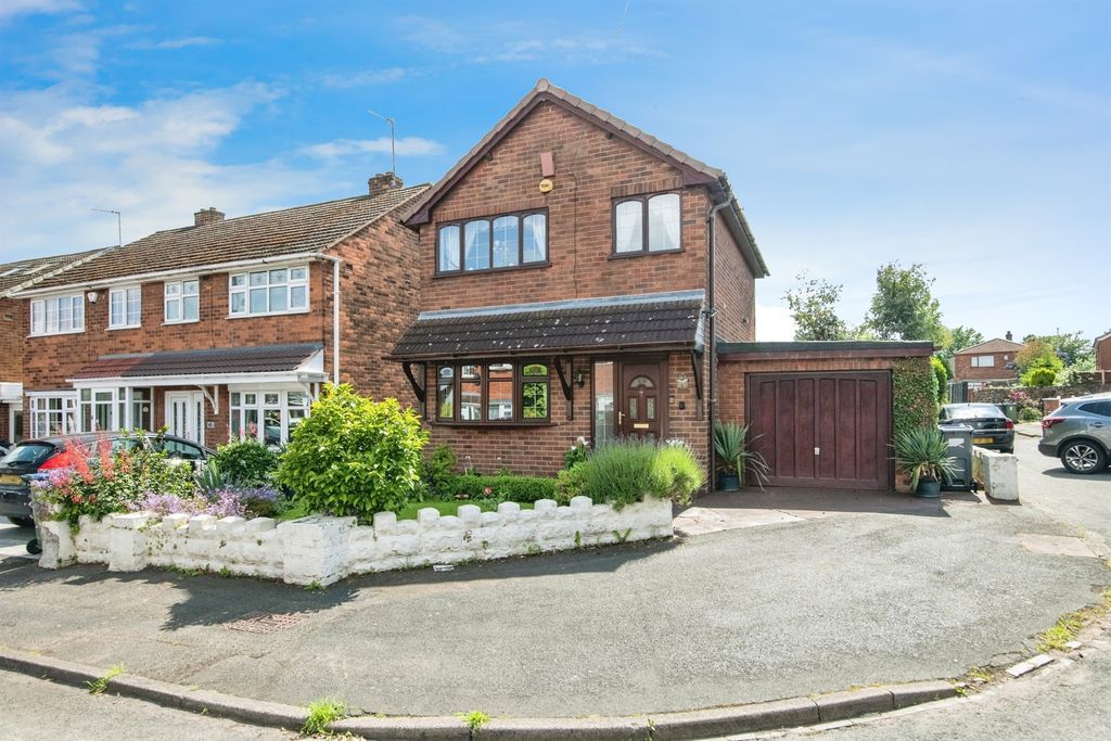 Property photo 1 of 18
