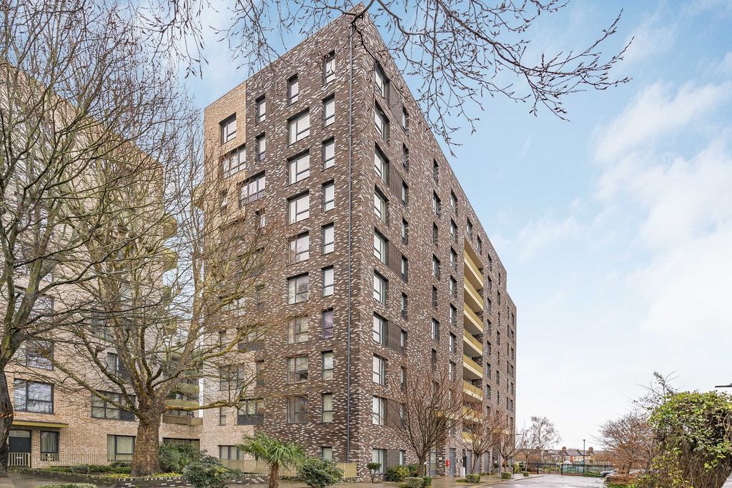 Property photo 1 of 11