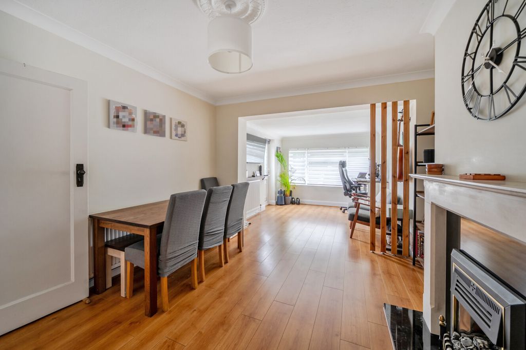 Property photo 3 of 15 1472611-9-6A2Bf73...