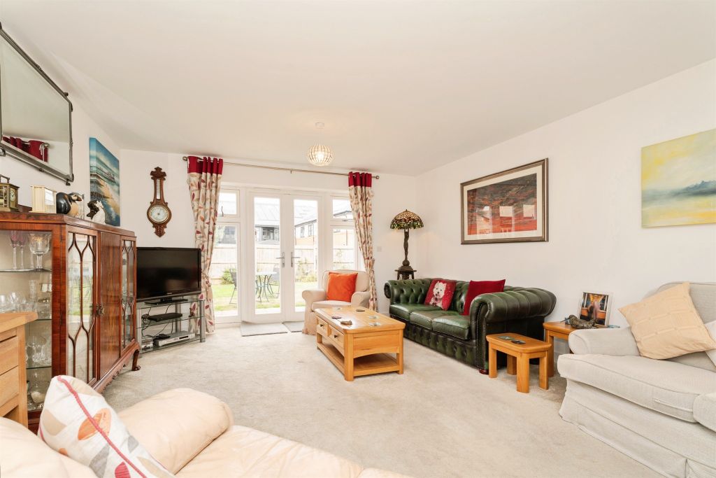 Property photo 3 of 27