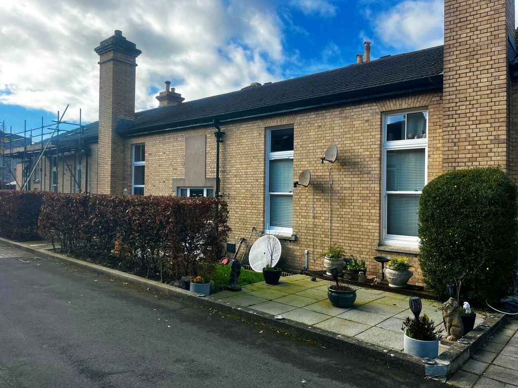 Property photo 2 of 4 Annex