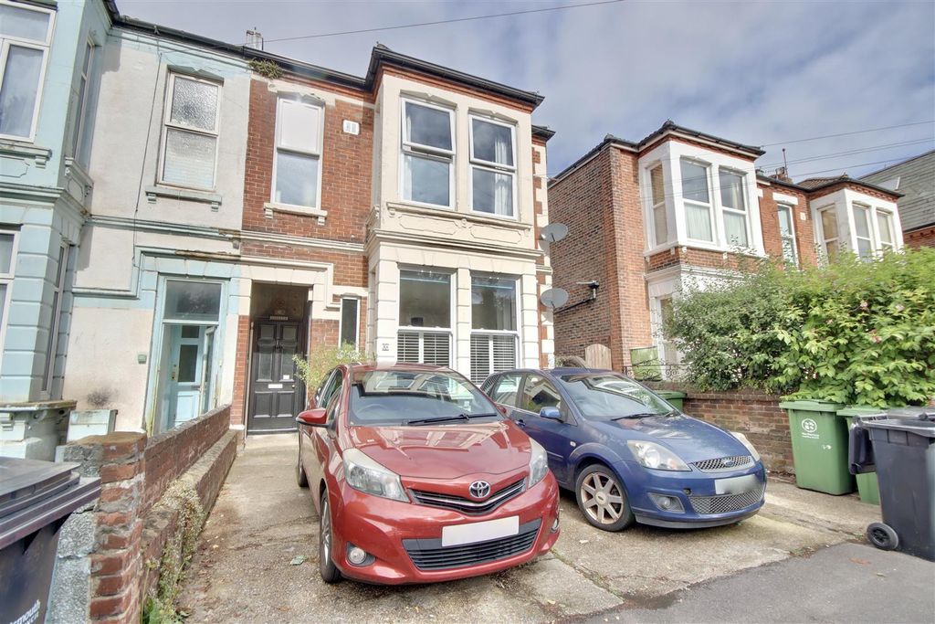 Property photo 3 of 7 3B60F5E9-889D-490C-9Ccd-31Aa3Db141A0_1_201_A.Jpeg