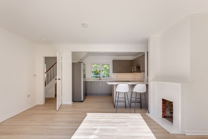 Property photo 2 of 30 Photo 26