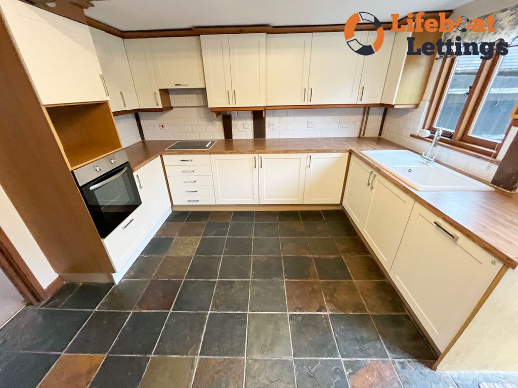 Property photo 2 of 16 Kitchen B