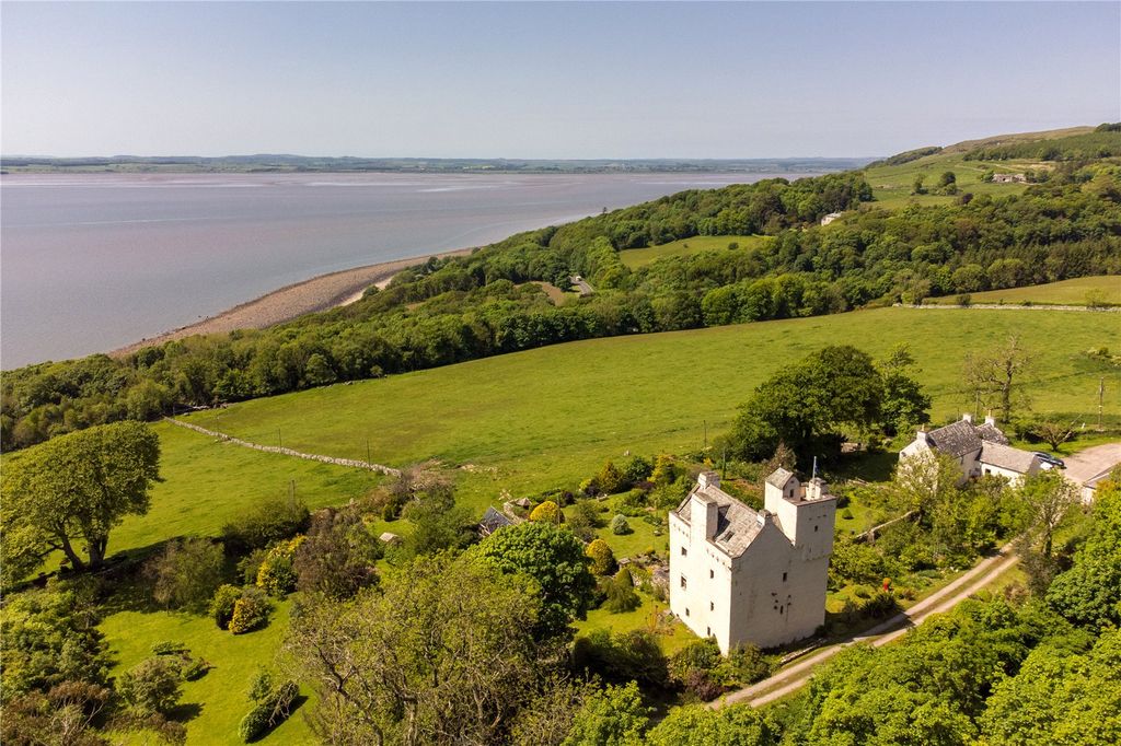 Property photo 1 of 28 Barholm Castle