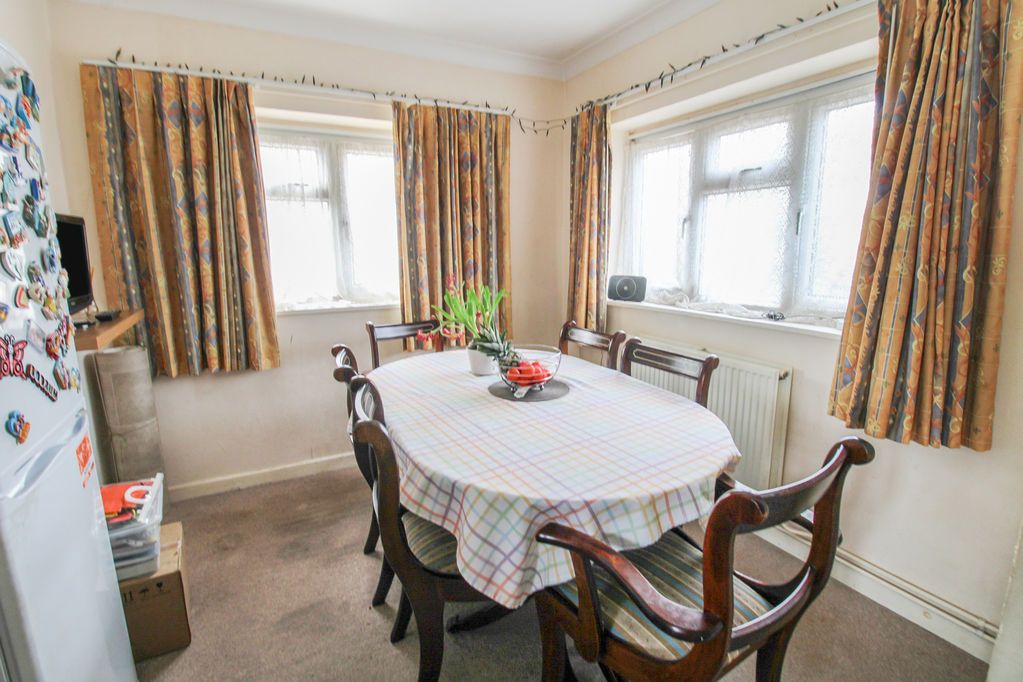 Property photo 3 of 9 Dining Room