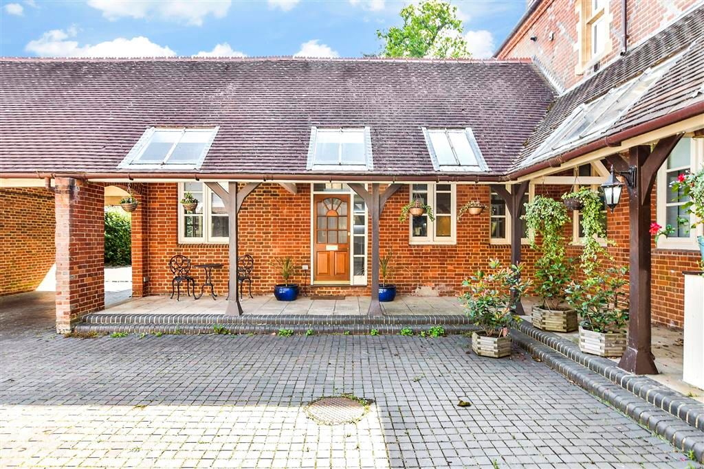 Property photo 1 of 16 External (Web)