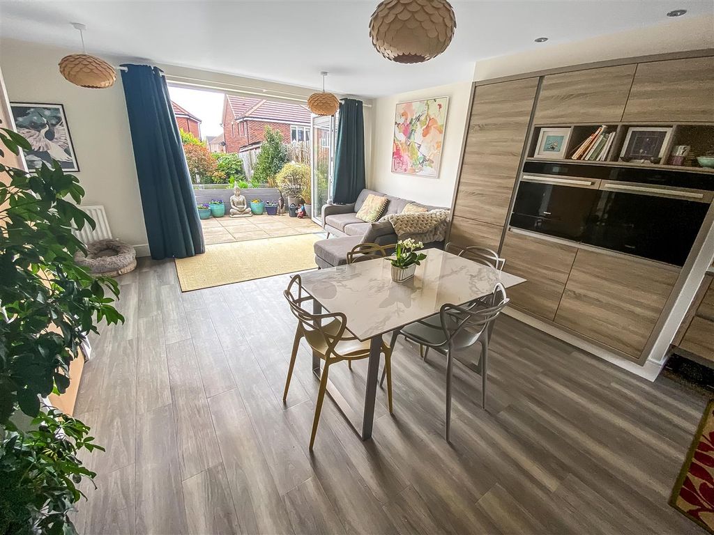 Property photo 2 of 11 Living/Dining/Kitchen