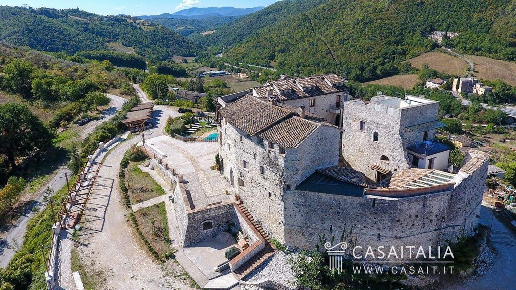 Property photo 2 of 23