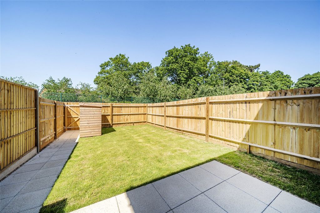 Property photo 3 of 8 Picture No. 20