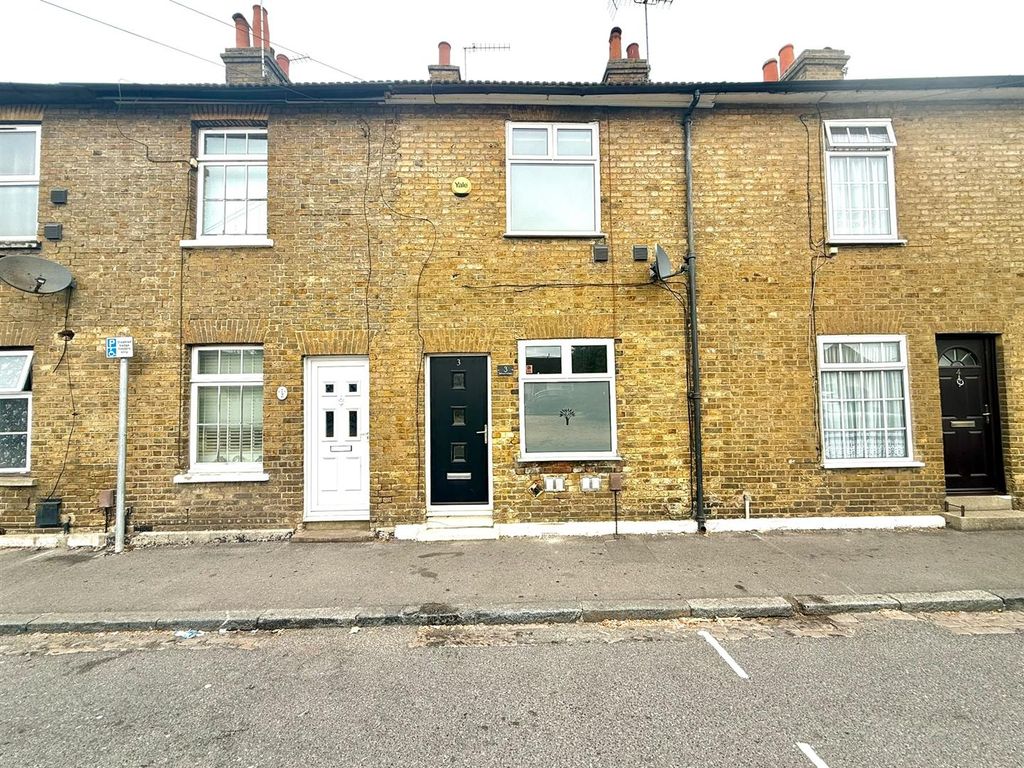 Property photo 1 of 9 External
