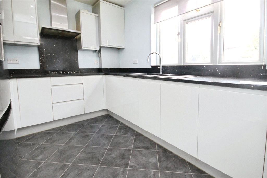 Property photo 2 of 10 Picture No. 05