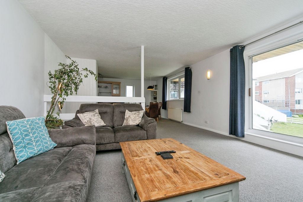 Property photo 3 of 15 Living Room