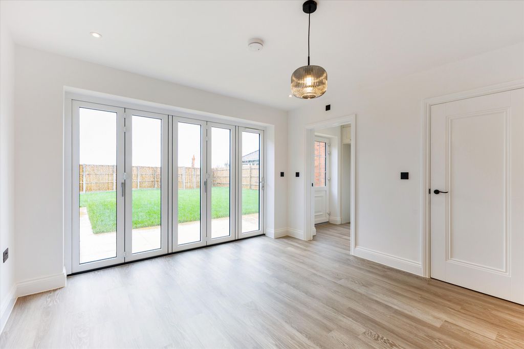 Property photo 3 of 23 Image