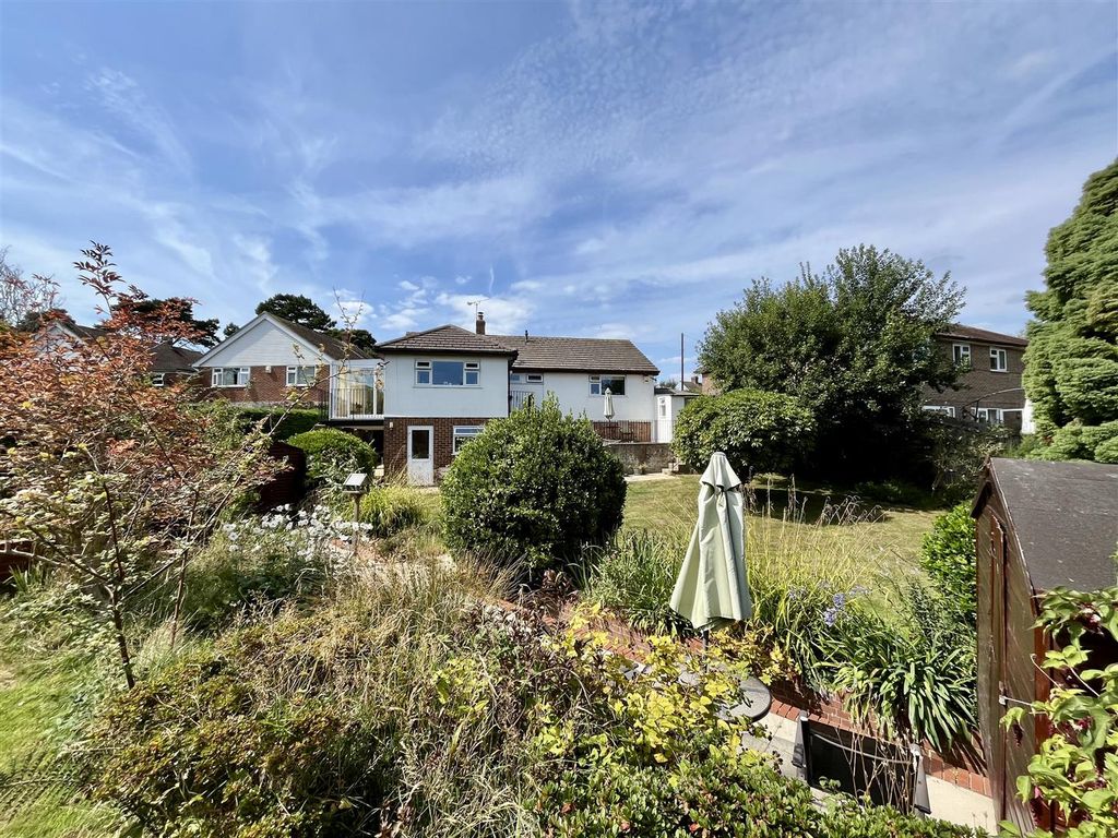 Property photo 1 of 35