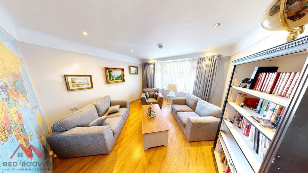 Property photo 3 of 45 Living Room