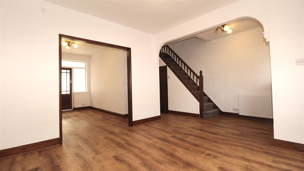 Property photo 2 of 17 Img_8620.Jpeg