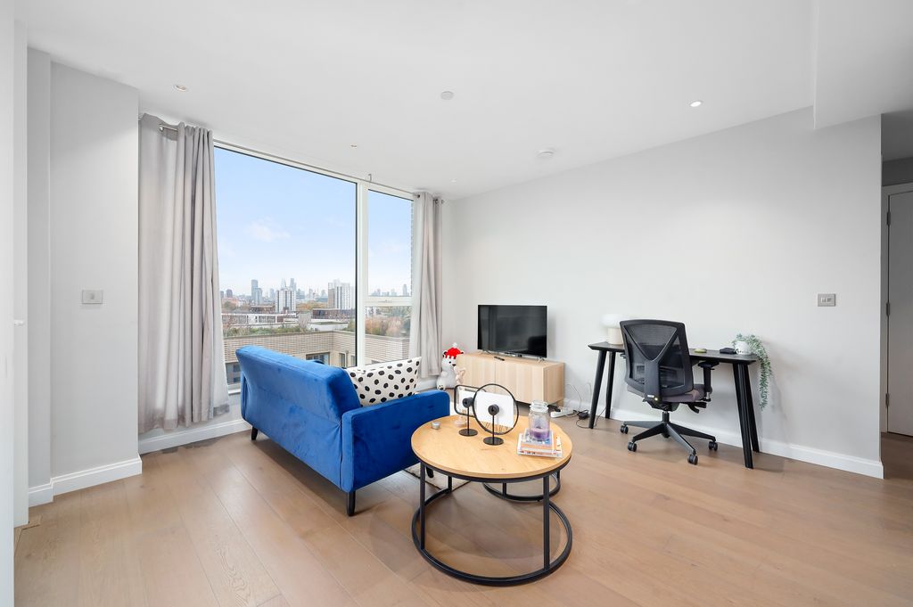 Property photo 2 of 21