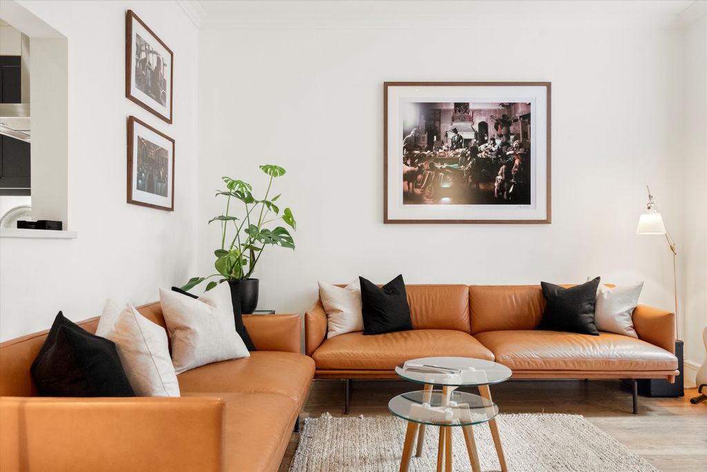 Property photo 3 of 22 Image