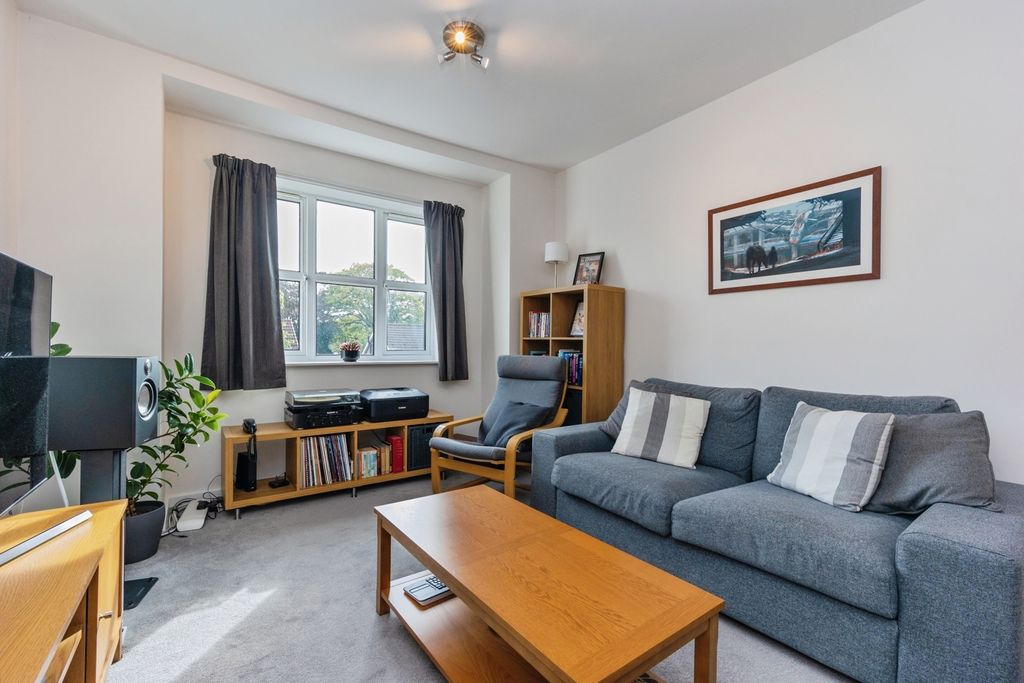 Property photo 2 of 17 Pbox-Img.Jpg