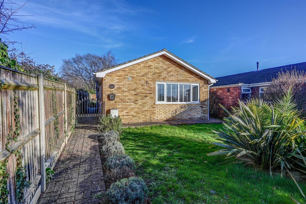 Property photo 1 of 14 Front.Jpg