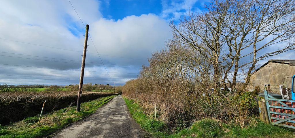 Property photo 2 of 13