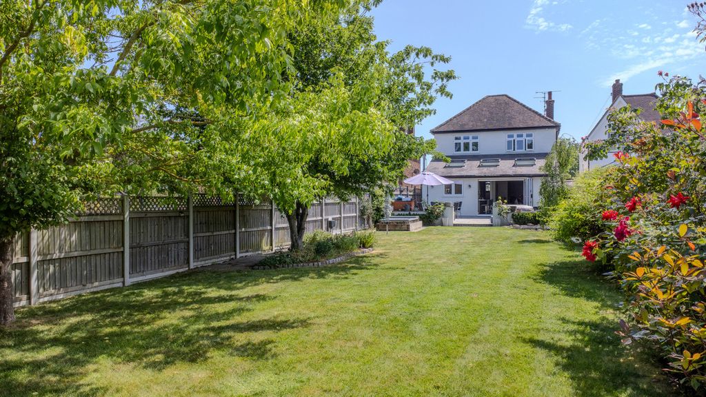 Property photo 2 of 19
