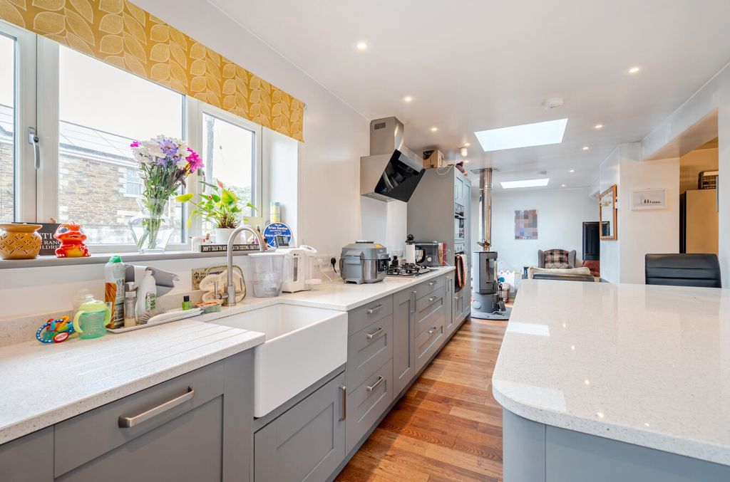 Property photo 2 of 25 1472498-21-6A2Aa7...