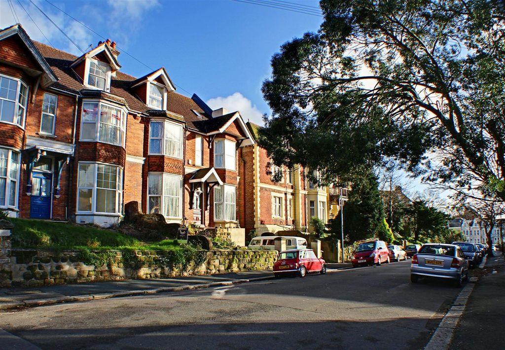 Property photo 1 of 6 Front.Jpg