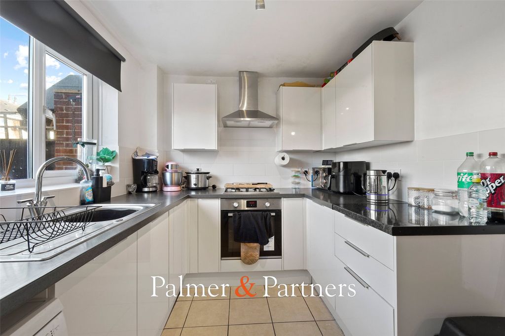 Property photo 2 of 16 Picture No. 04