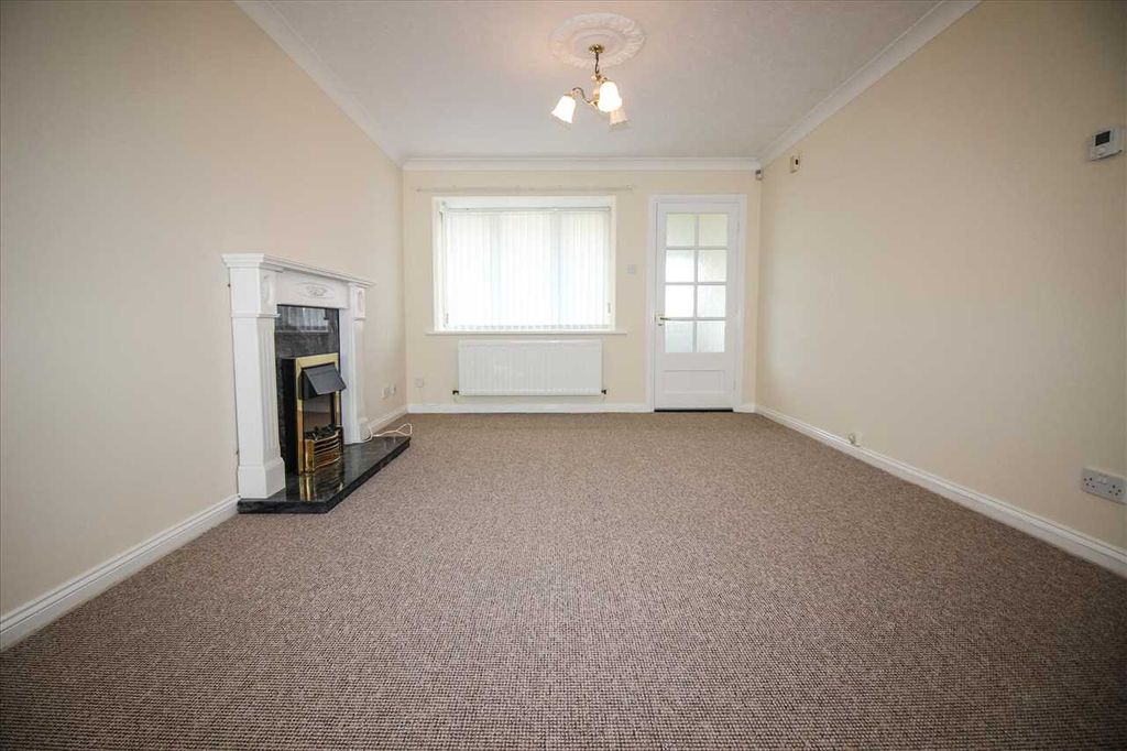 Property photo 2 of 8 Living Room