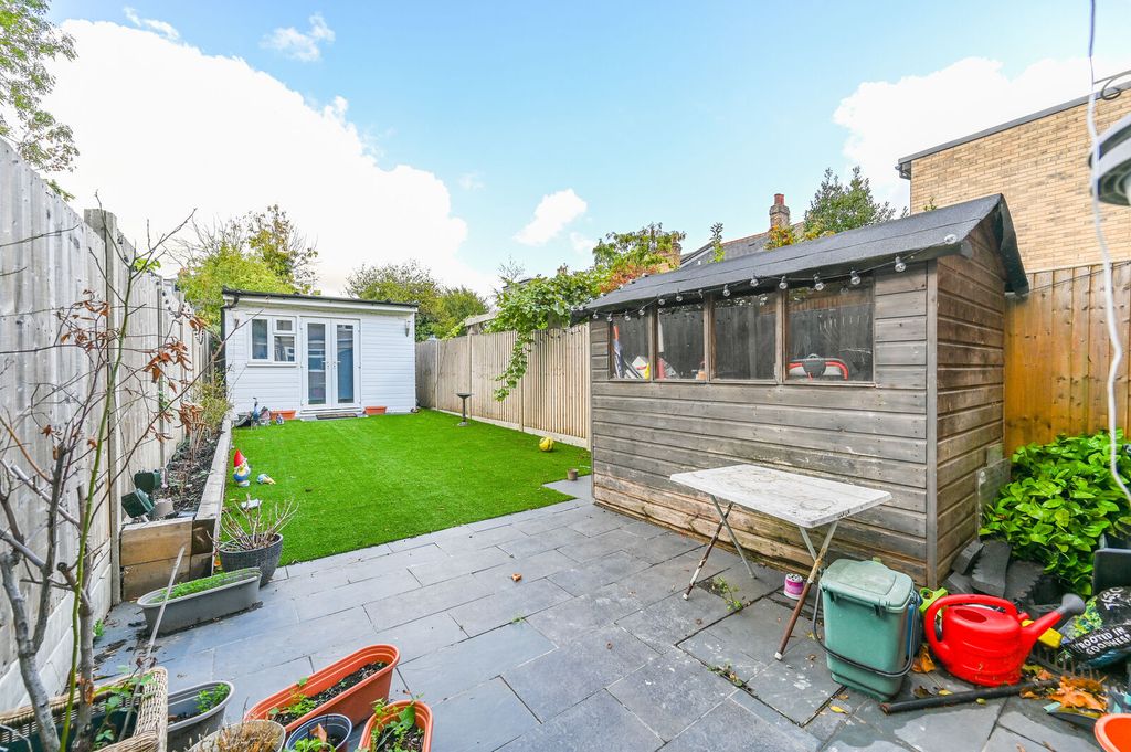 Property photo 3 of 14