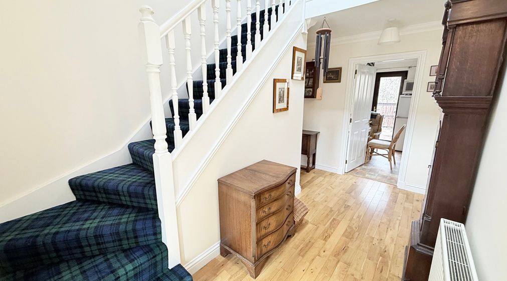 Property photo 3 of 43